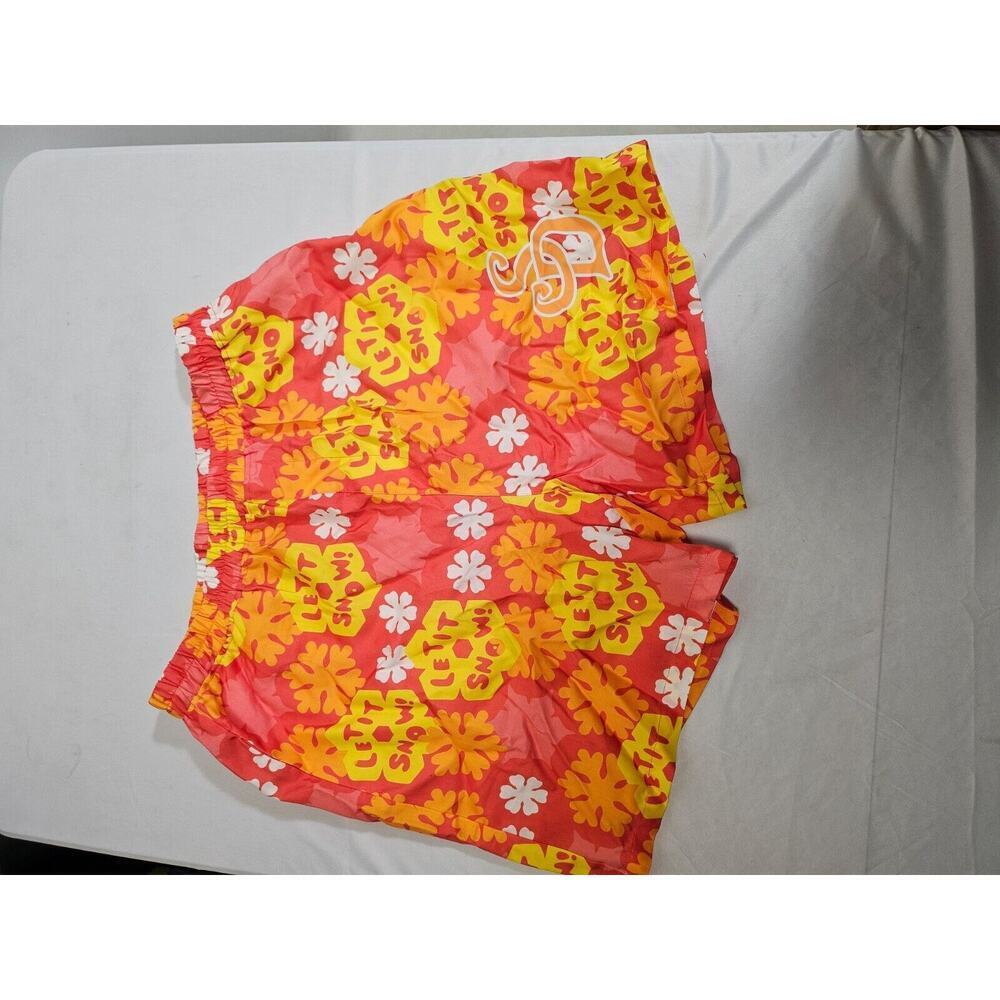 ITSSNOWDAY Snowday Red Snowflake Shorts XXL with Bag and Tags